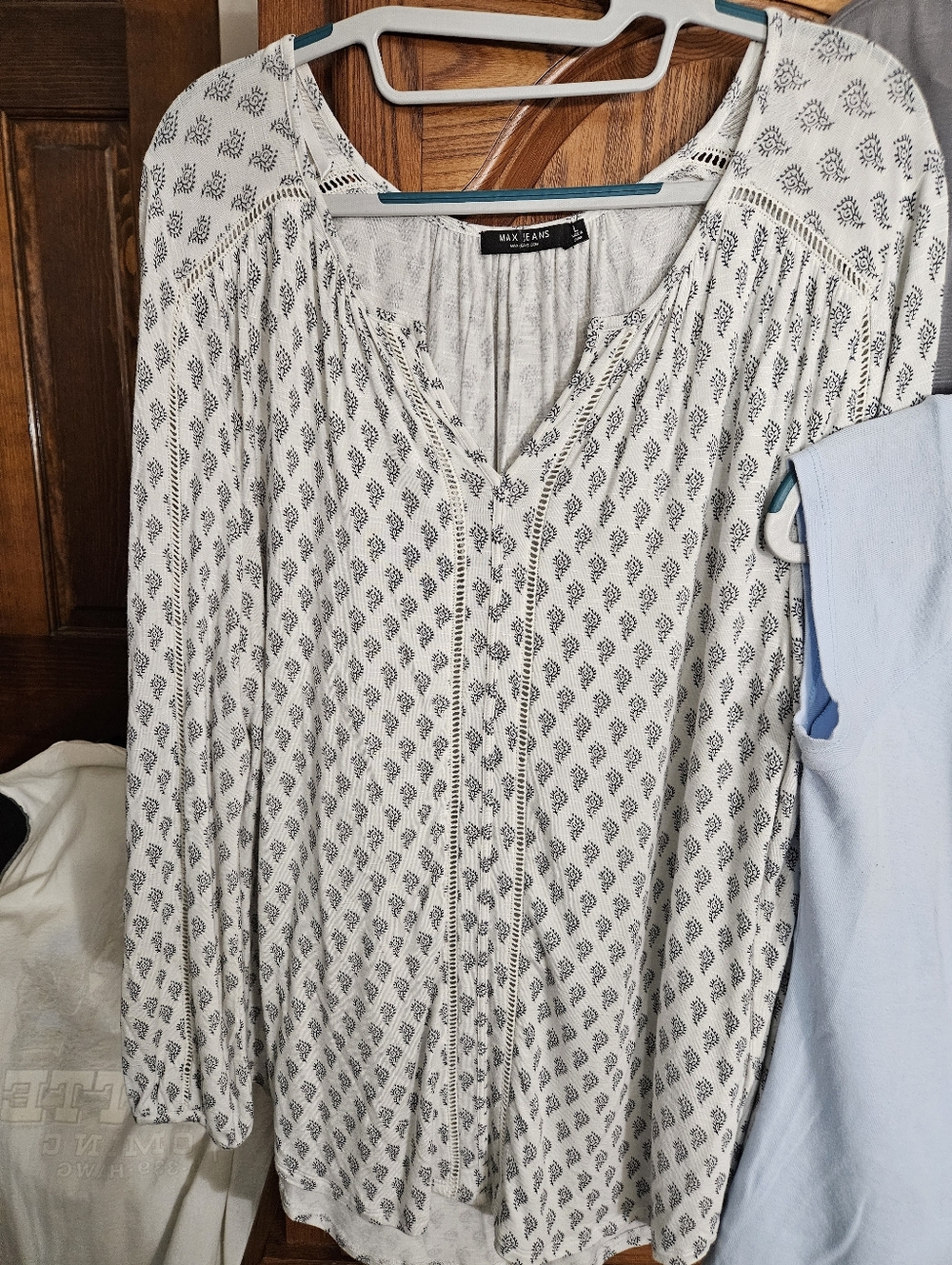 Three Pretty Tops - Picture 5 of 11